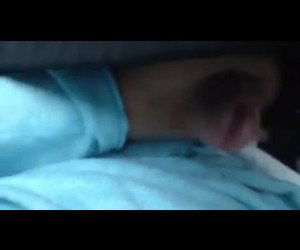 Amateur Porn: jerking while riding with family