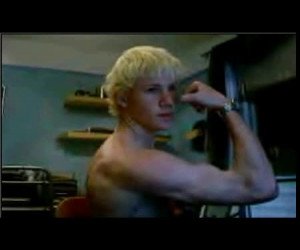 Amateur Porn: blonde twink on cam