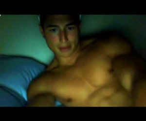 Amateur Porn: fit amateur twink jerking off
