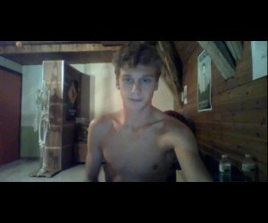 Amateur Porn: fit amateur twink masturbation