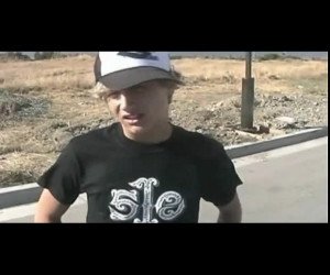 Amateur Porn: boy gets naked for money