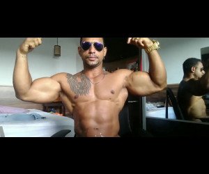 Amateur Porn: muscle amateur masturbation