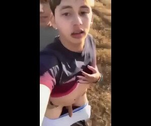 Amateur Porn: teen boyfriends outdoor fuck