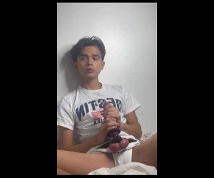 Amateur Porn: cute cam boy