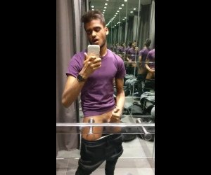 Amateur Porn: horny gay boy jerking off and cumming