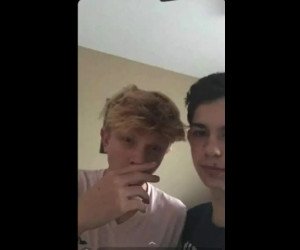 Amateur Porn: two mates messing around